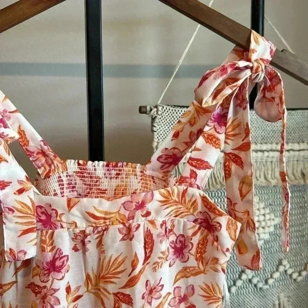 Hippie Rose Square-Neck Tie-Strap Smocked Top - Ivory Floral - Picture 3 of 5